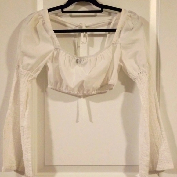 White crop top - Picture 3 of 3